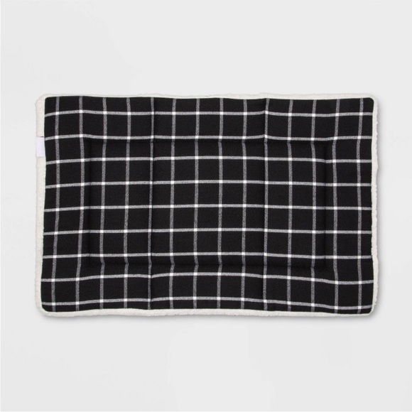 NWT dog mat Boots and Barkley Medium pet mat soft dog bed cat bed 19 x 1.56 x30 - Picture 10 of 14